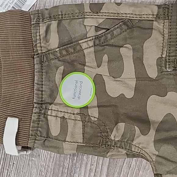 Carter's Woven Camo Pant Size 2T - Picture 5 of 5